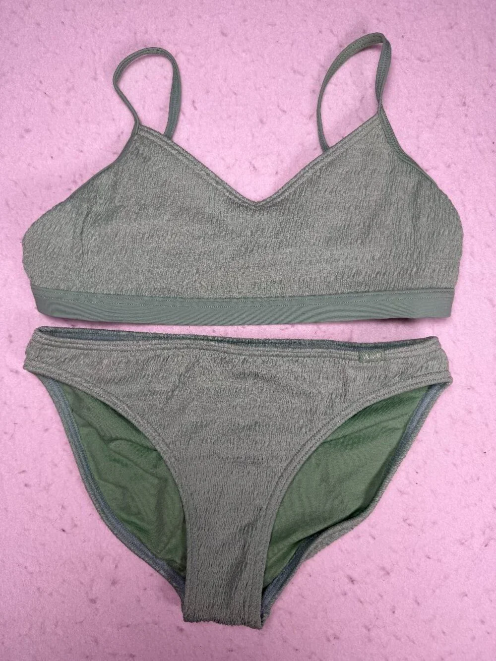 Abercrombie kids Textured Two-Piece Swimsuit Set Size 11/12 Beach Summer